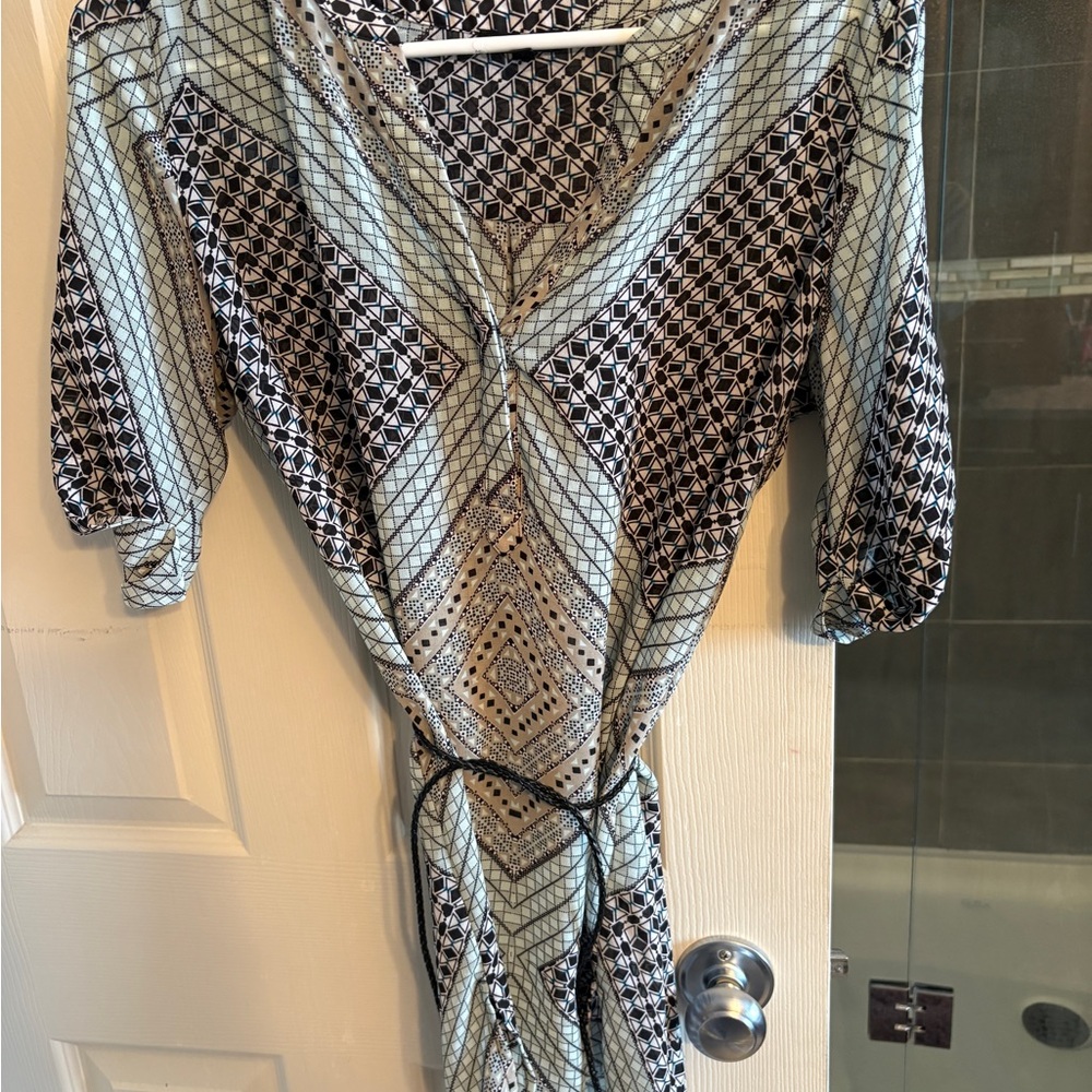 🚨3/$30🌟🎉 3 Dynamite Long Sleeve, short Dress’. - Picture 4 of 9